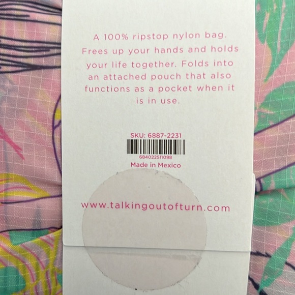 Talking Out of Turn Twist & Shout Medium Tote in Flock Yeah Design Medium NWT - Picture 4 of 5